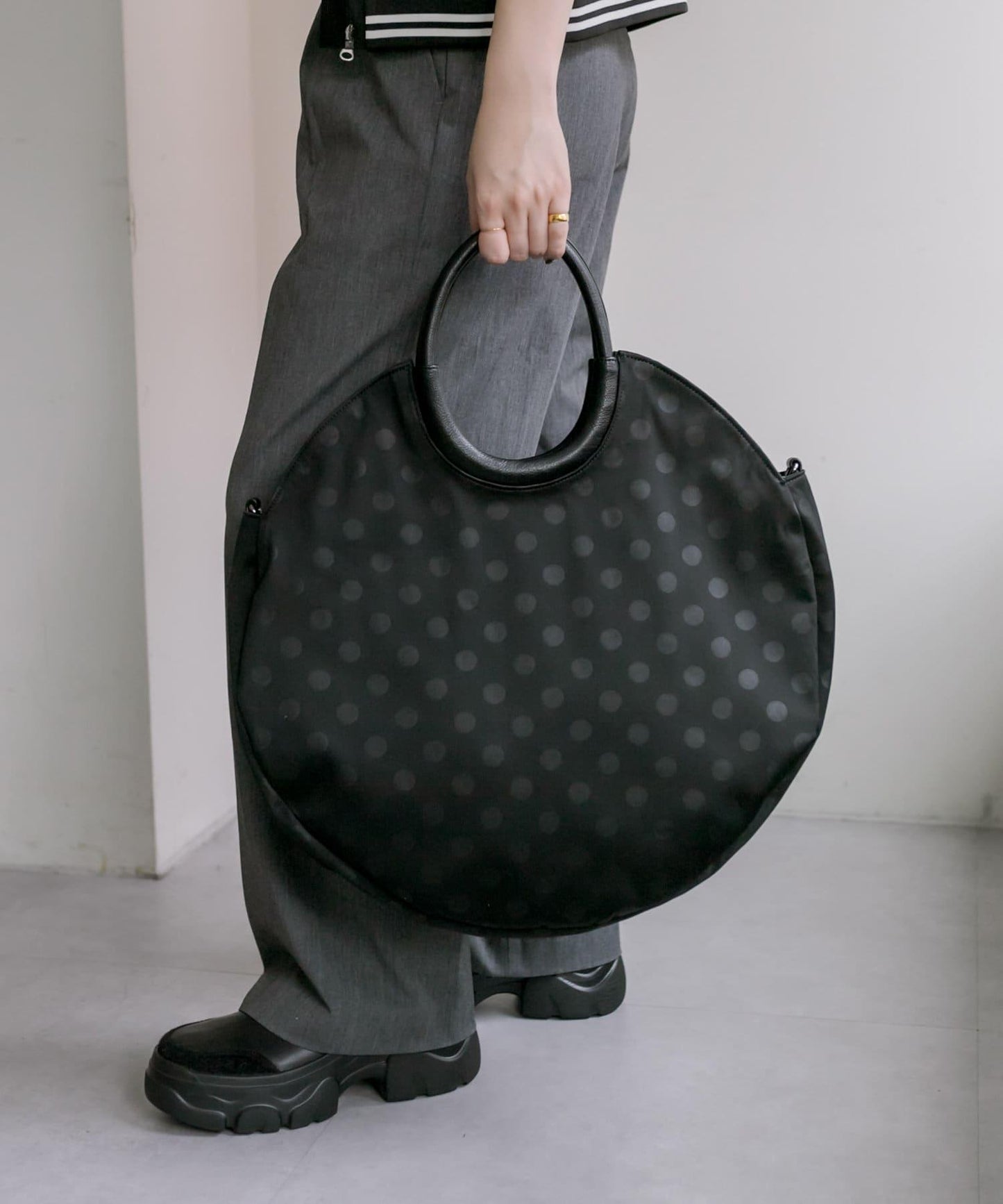A4尺寸適用/防水/雙肩/點點圖案/復古/復刻 圓形大號手提包