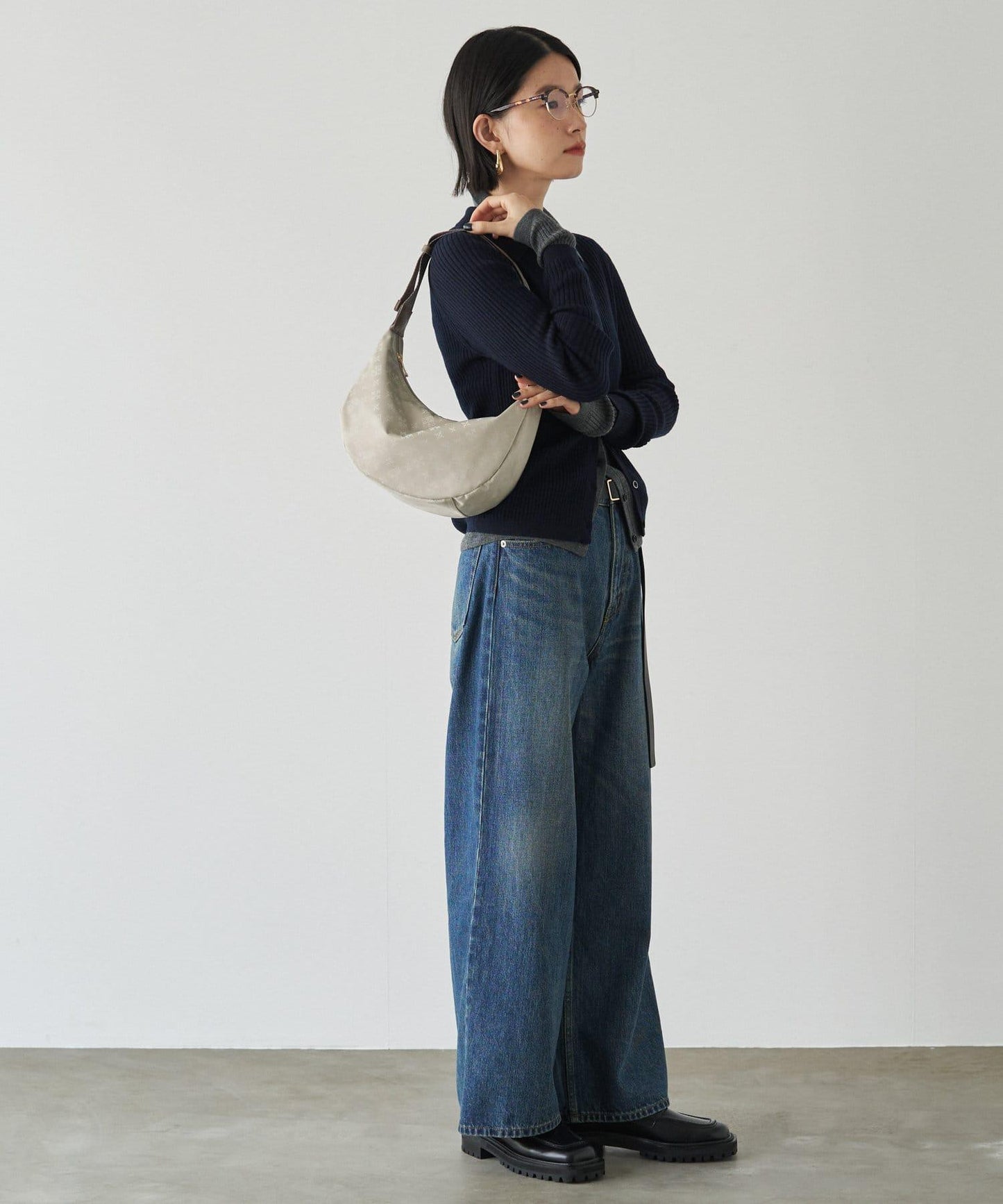 《人氣單品新增緊湊尺寸!》尼龍圓形肩揹包