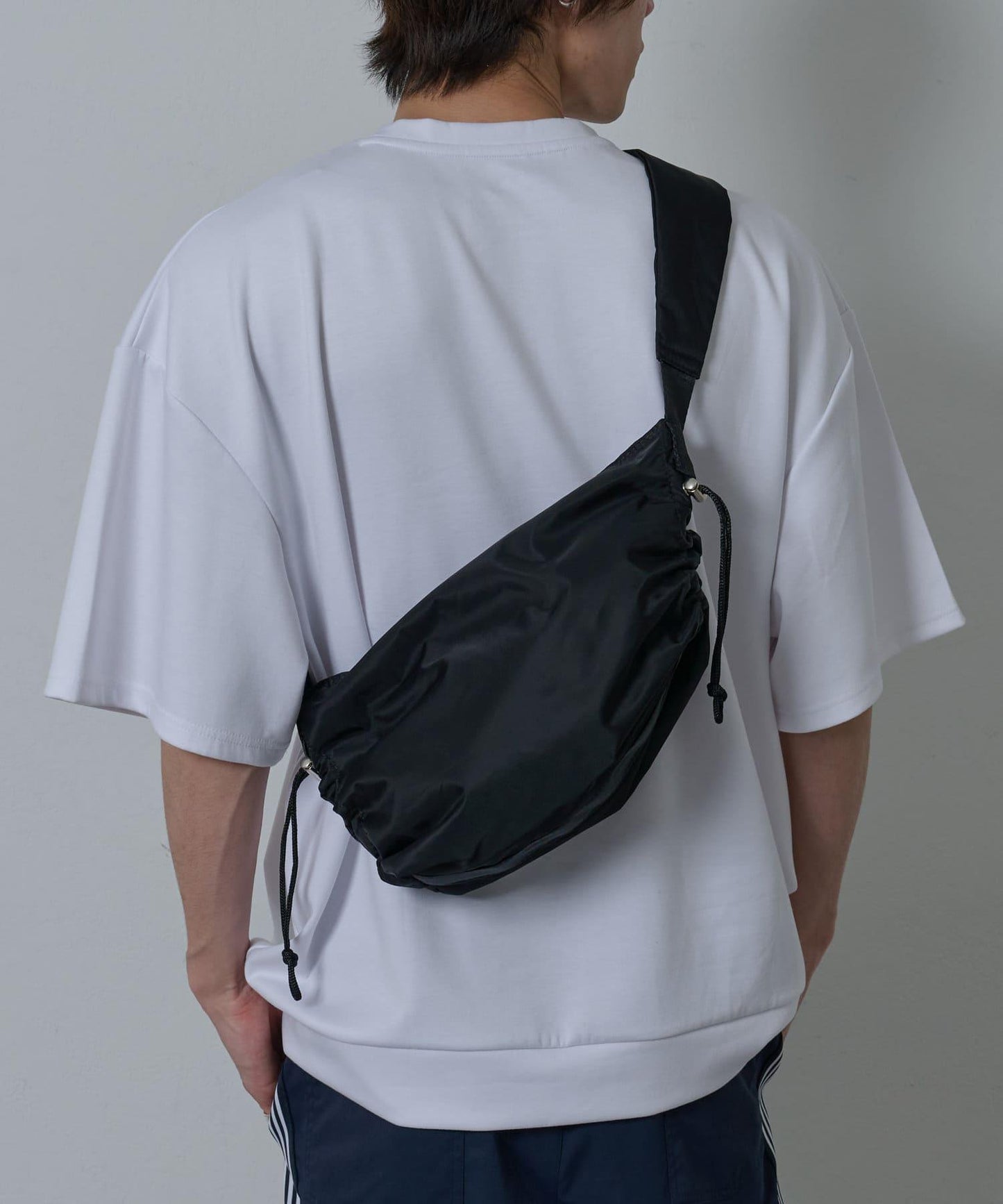 合成尼龍褶皺肩揹包