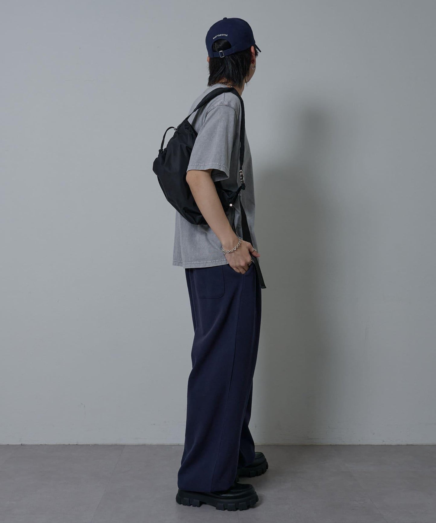 合成尼龍褶皺肩揹包