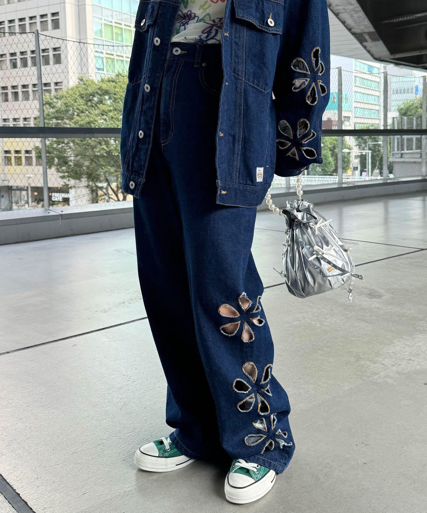【2024AW】【HELLO.SANFRANCISCO/你好,舊金山】花朵剪裁牛仔褲