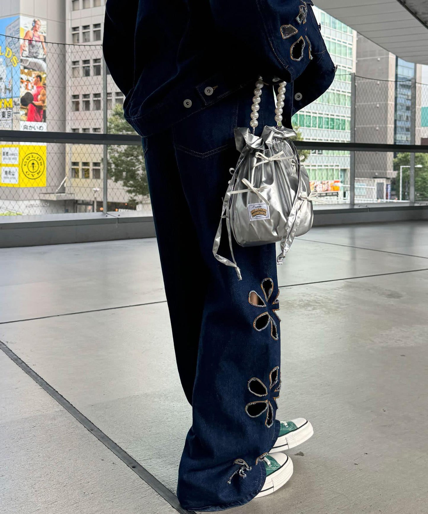 【2024AW】【HELLO.SANFRANCISCO/你好,舊金山】花朵剪裁牛仔褲