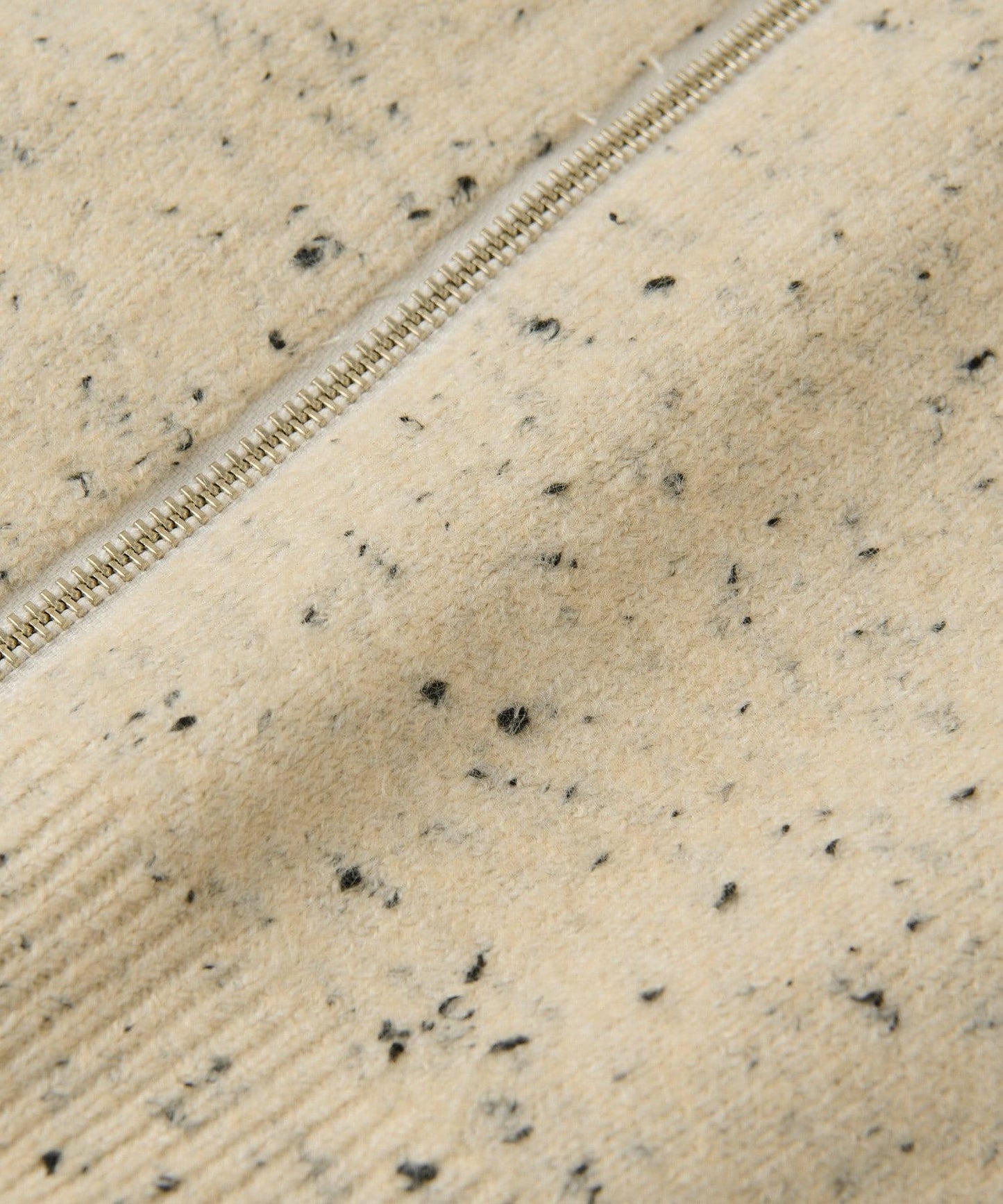 【可當開衫穿的】短款拉鍊針織衫