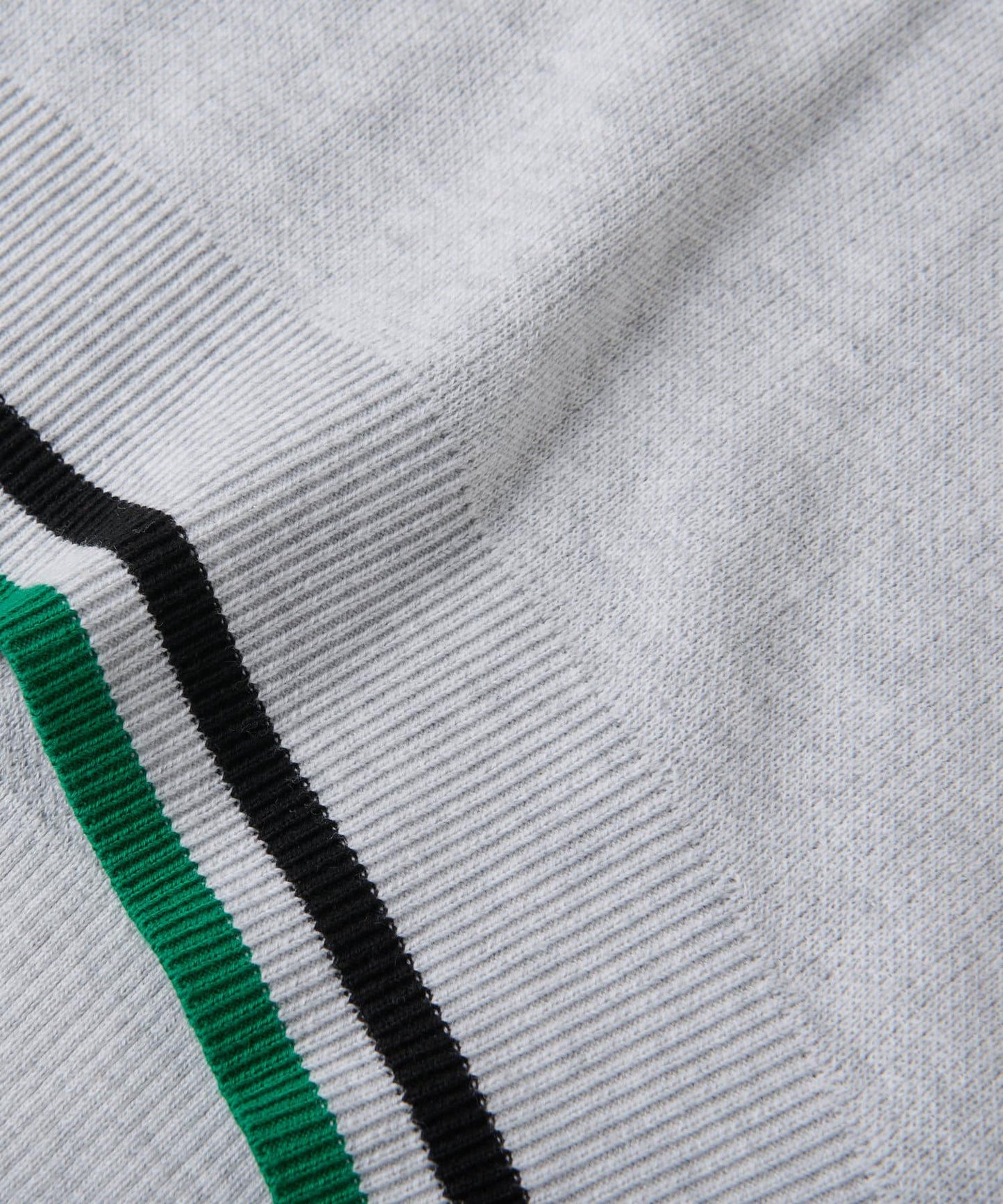 《限定·穿著舒適》條紋針織衫