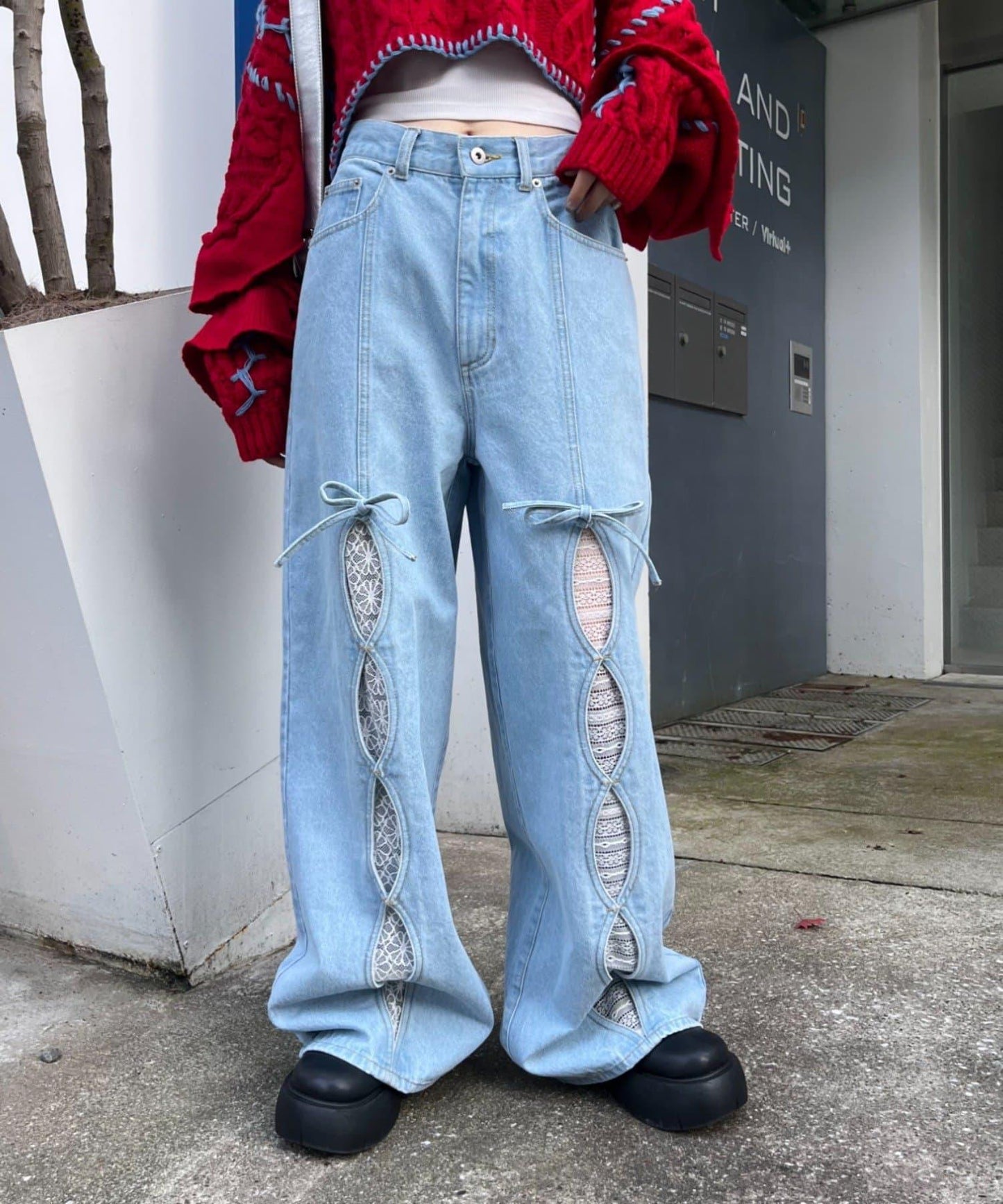 【HELLO.SANFRANCISCO】蕾絲鏤空寬鬆牛仔褲