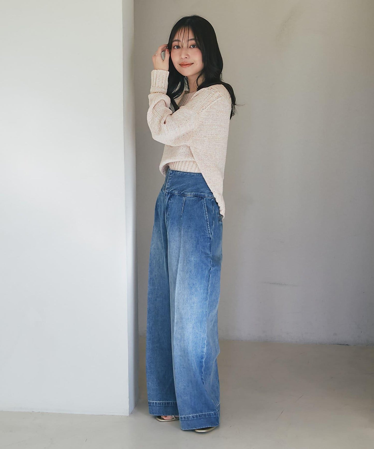 後背係扣裝寬鬆牛仔褲