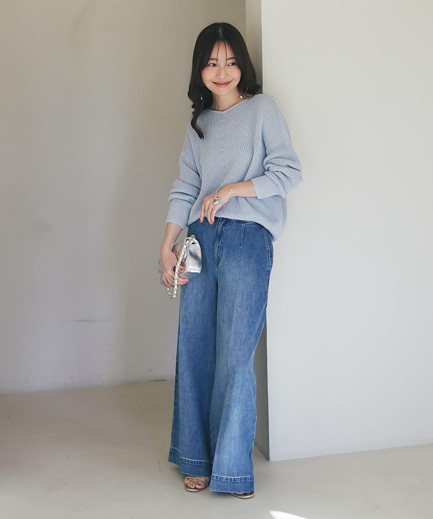 後背係扣裝寬鬆牛仔褲