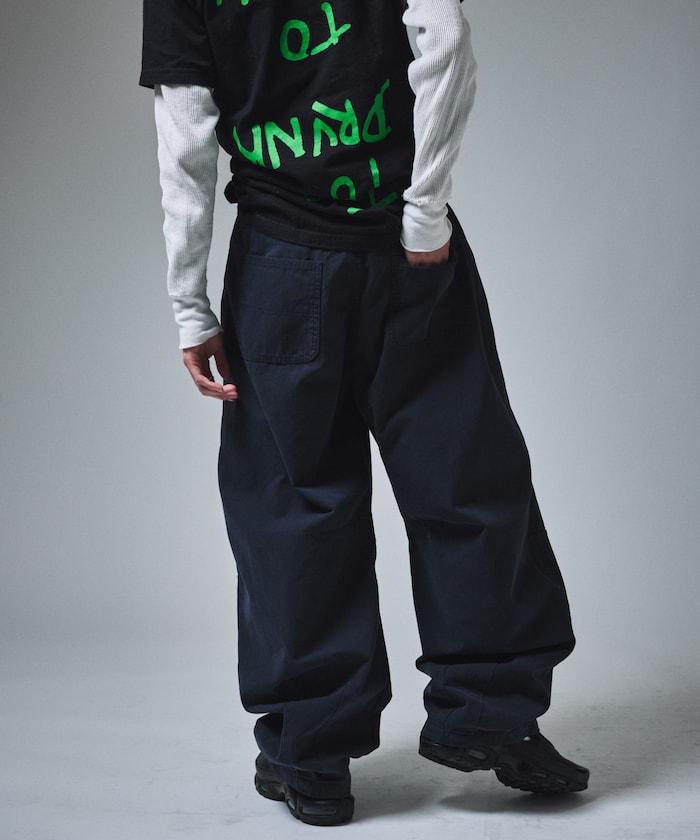 寬鬆剪裁工裝褲