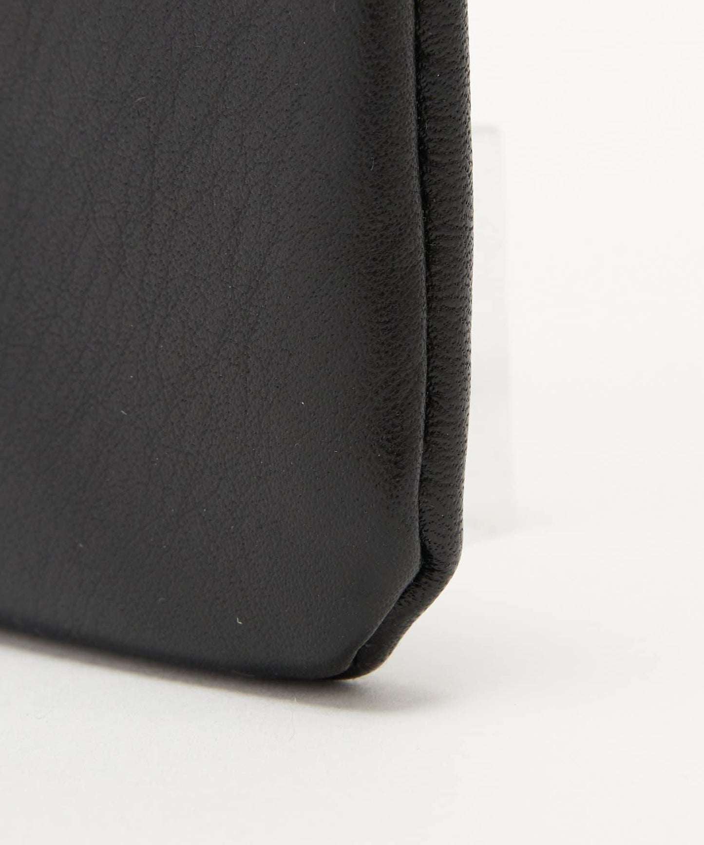 【可放卡片】帶卡拉賓的軟皮多功能盒