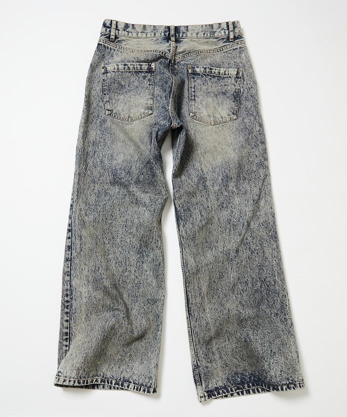 喇叭褲剪裁 漂白處理 牛仔褲