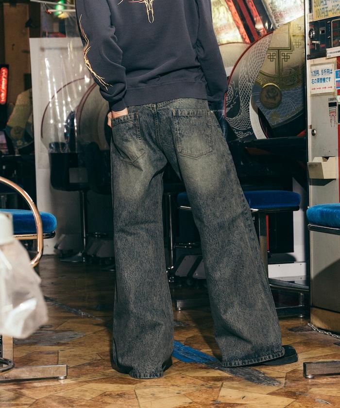 喇叭褲剪裁 漂白處理 牛仔褲