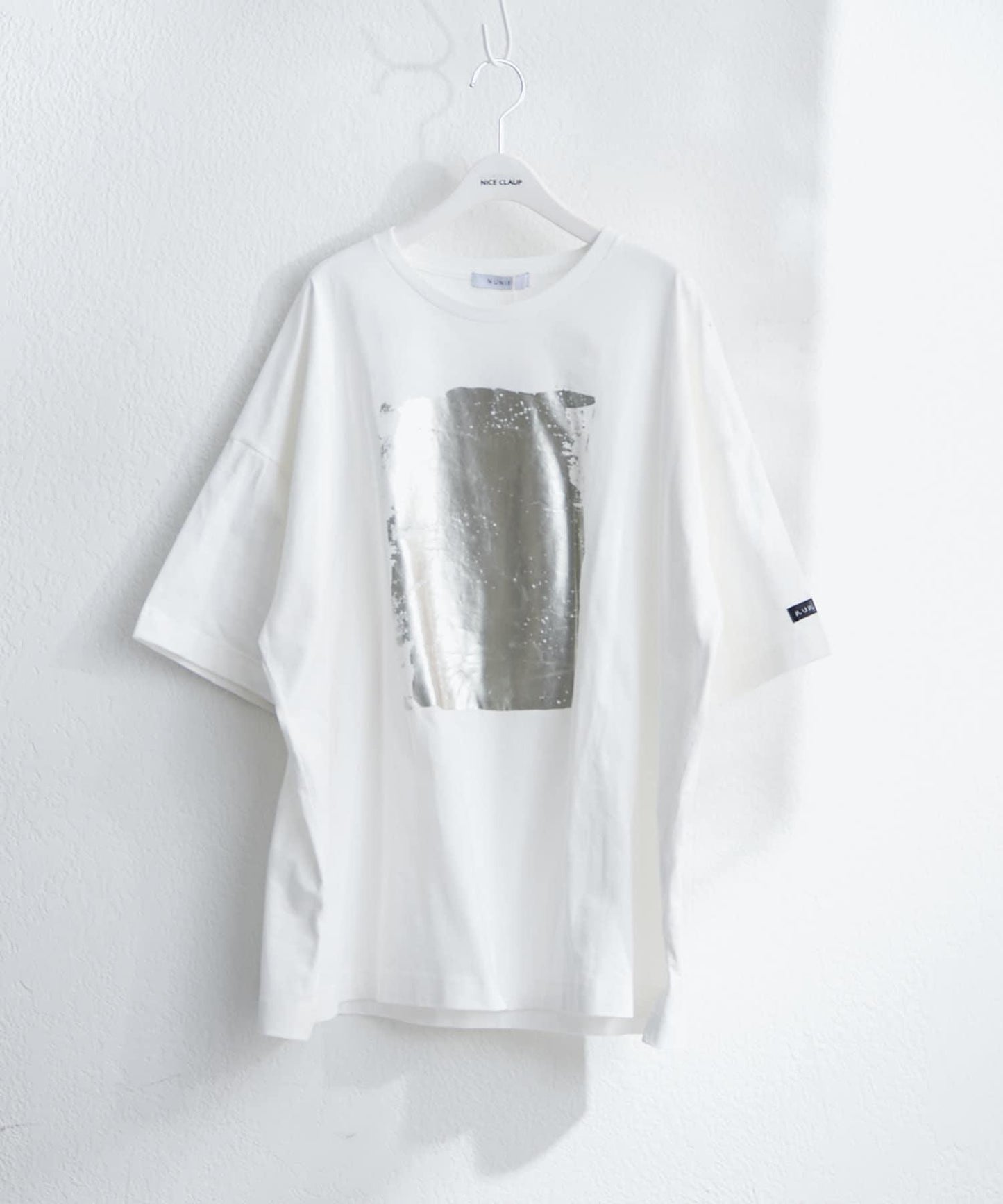 【NUNIFE/】箔印花大T-shirt