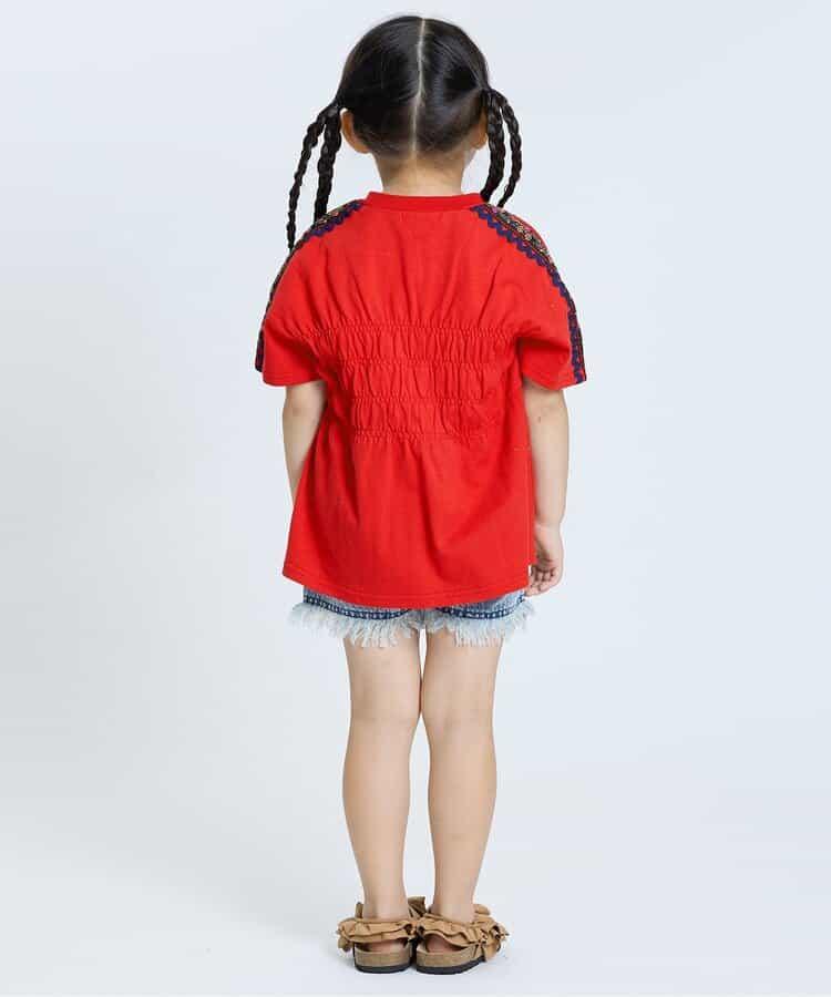 女孩子 蓬蓬上衣