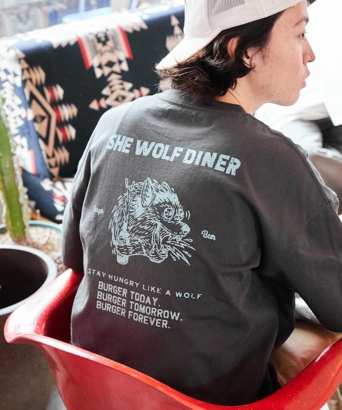 SHE WOLF DINER×FREAK'S STORE/海狼餐廳 聯名 大尺寸 後背印花T恤/WOLF