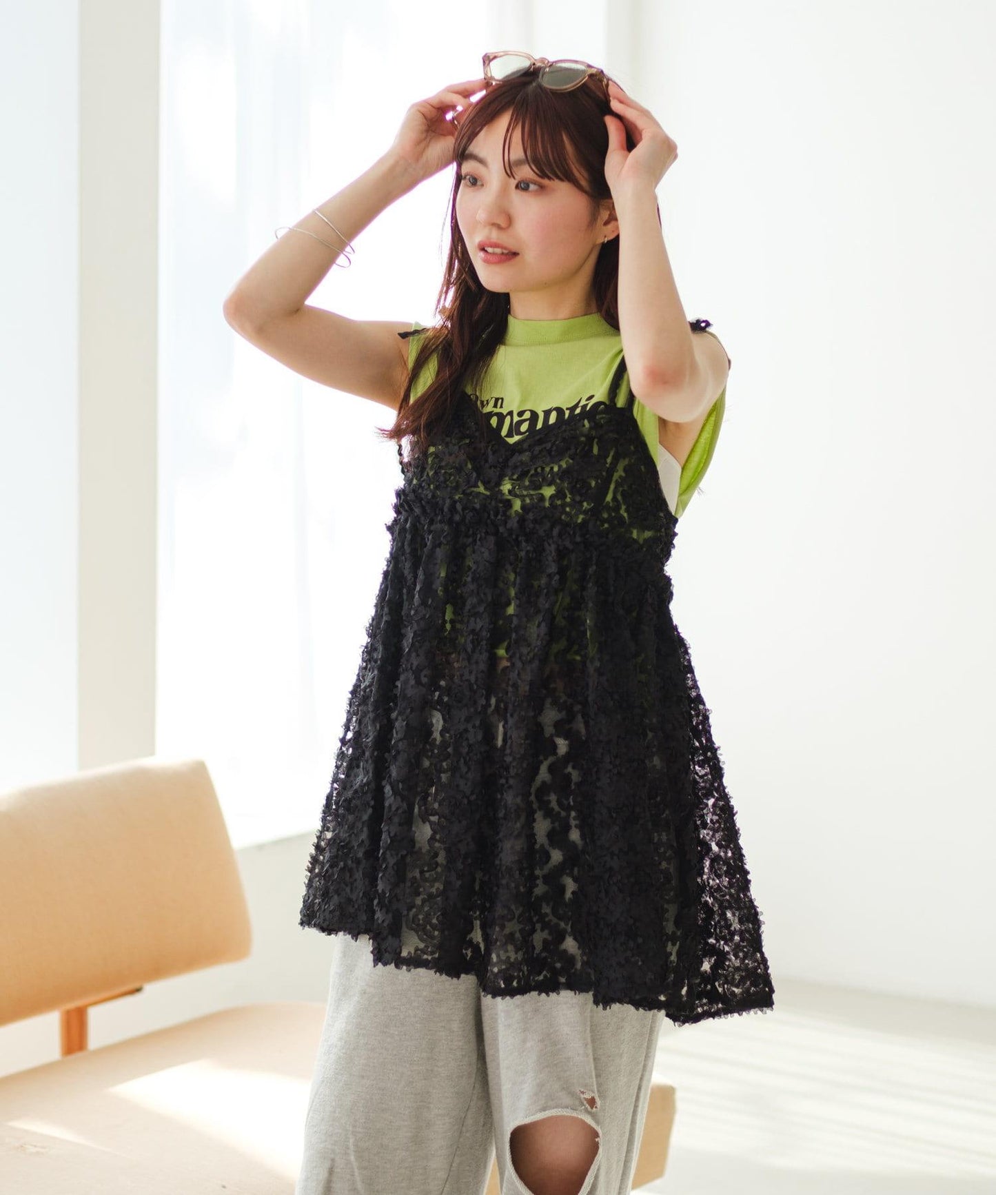 波浪刺繡蕾絲透視長款上衣