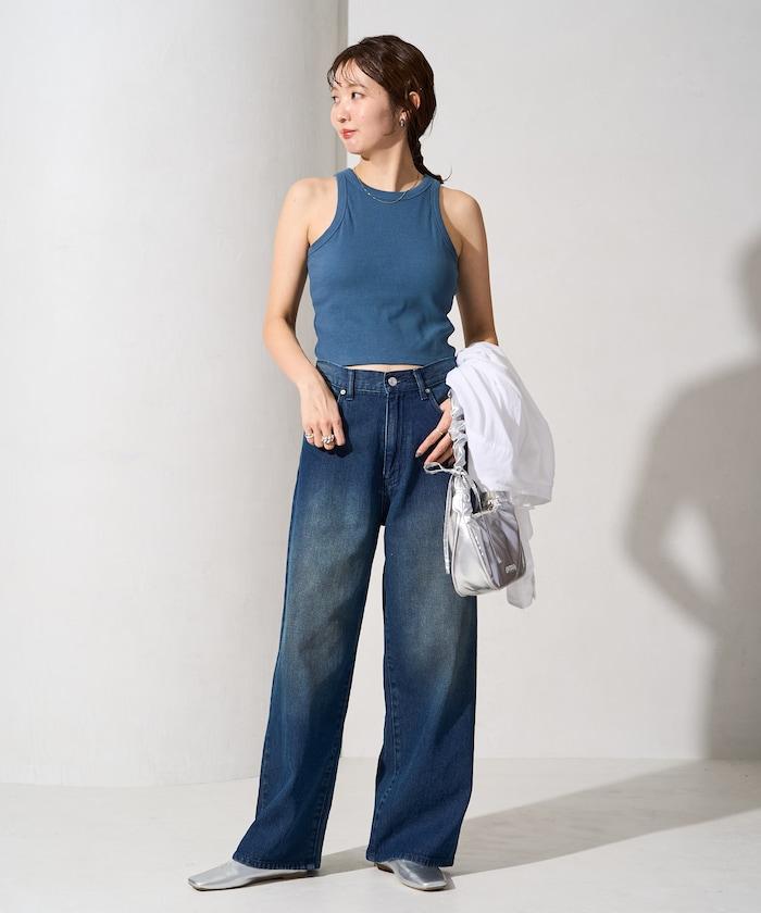 帶杯的無袖棉質肋條背心