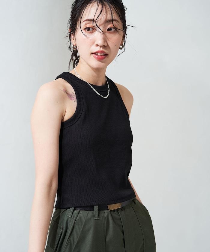 帶杯的無袖棉質肋條背心