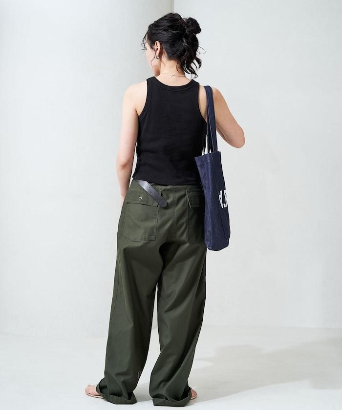 帶杯的無袖棉質肋條背心