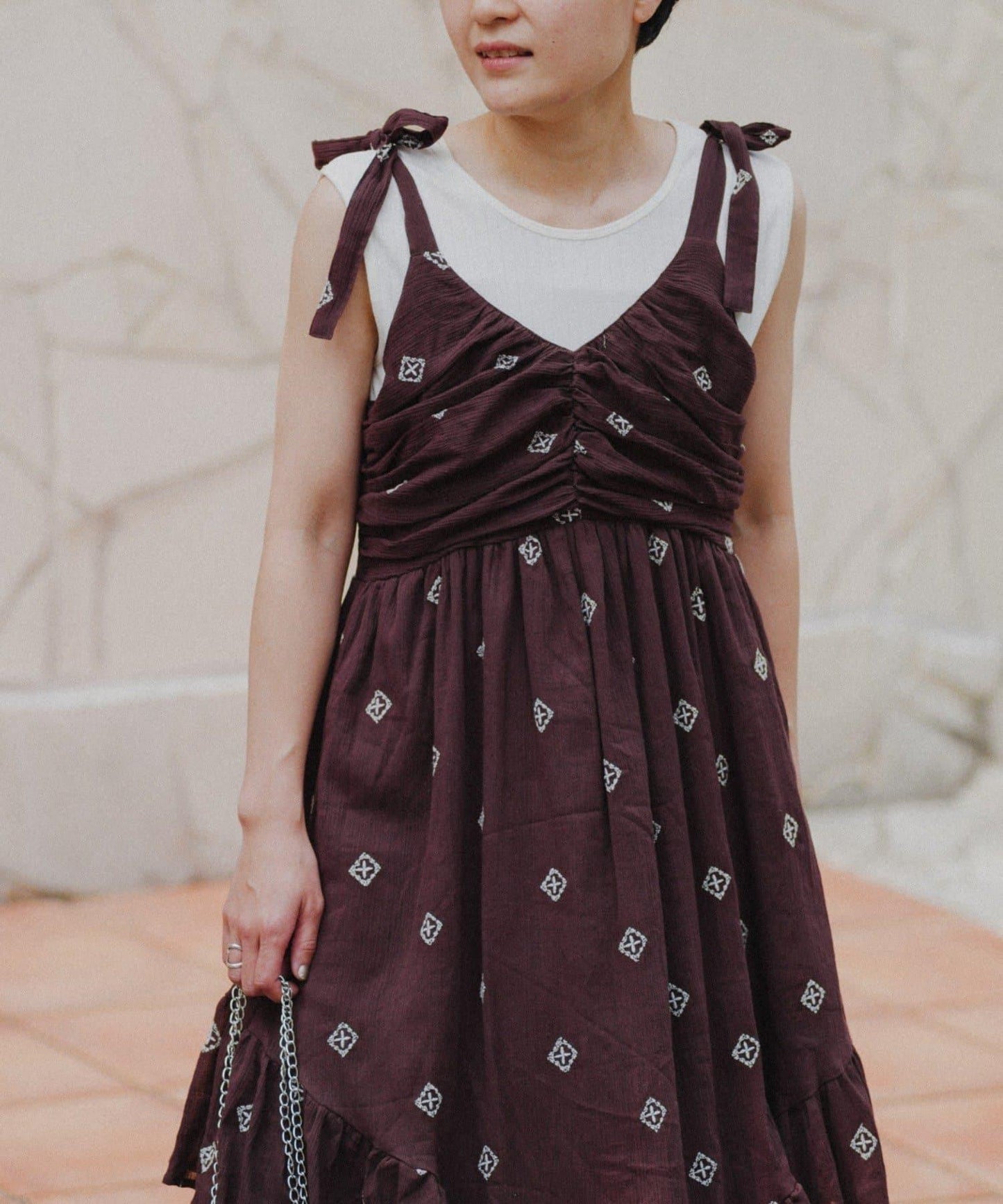 【aguni】刺繡層疊吊帶連衣裙