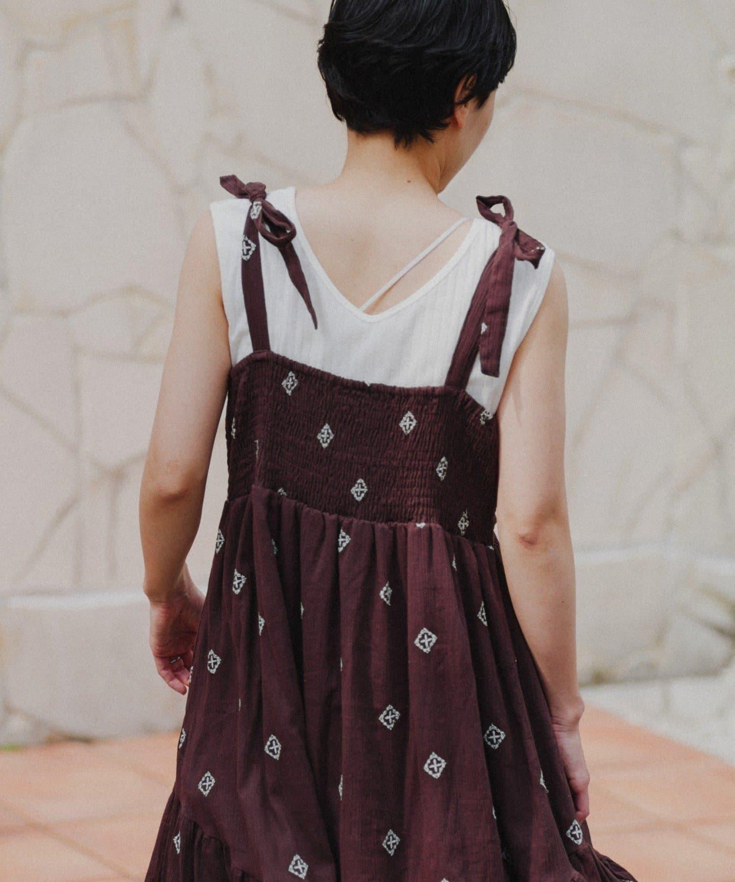 【aguni】刺繡層疊吊帶連衣裙