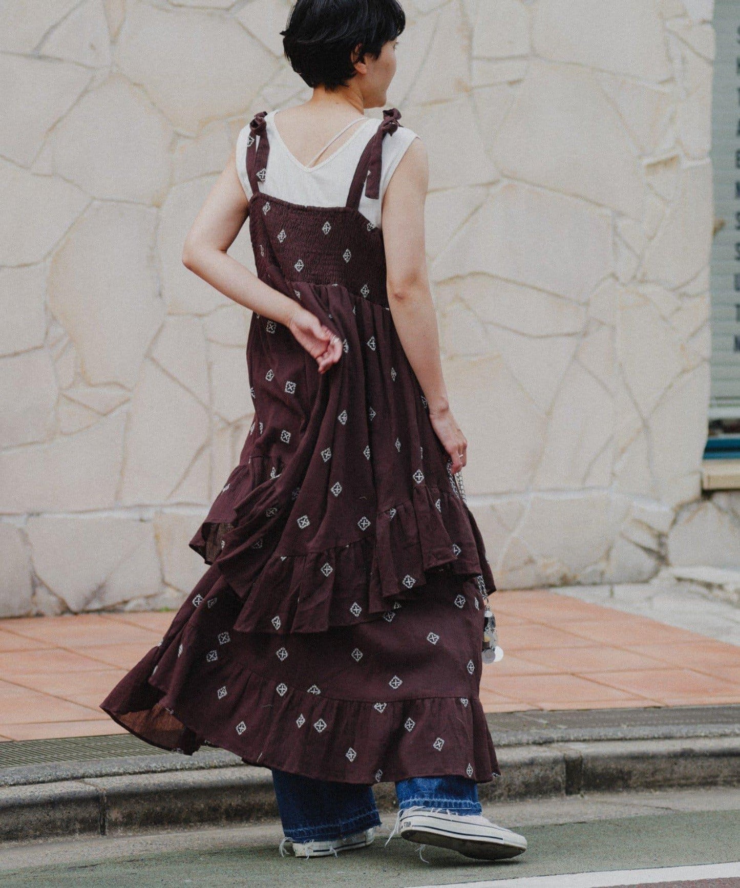 【aguni】刺繡層疊吊帶連衣裙