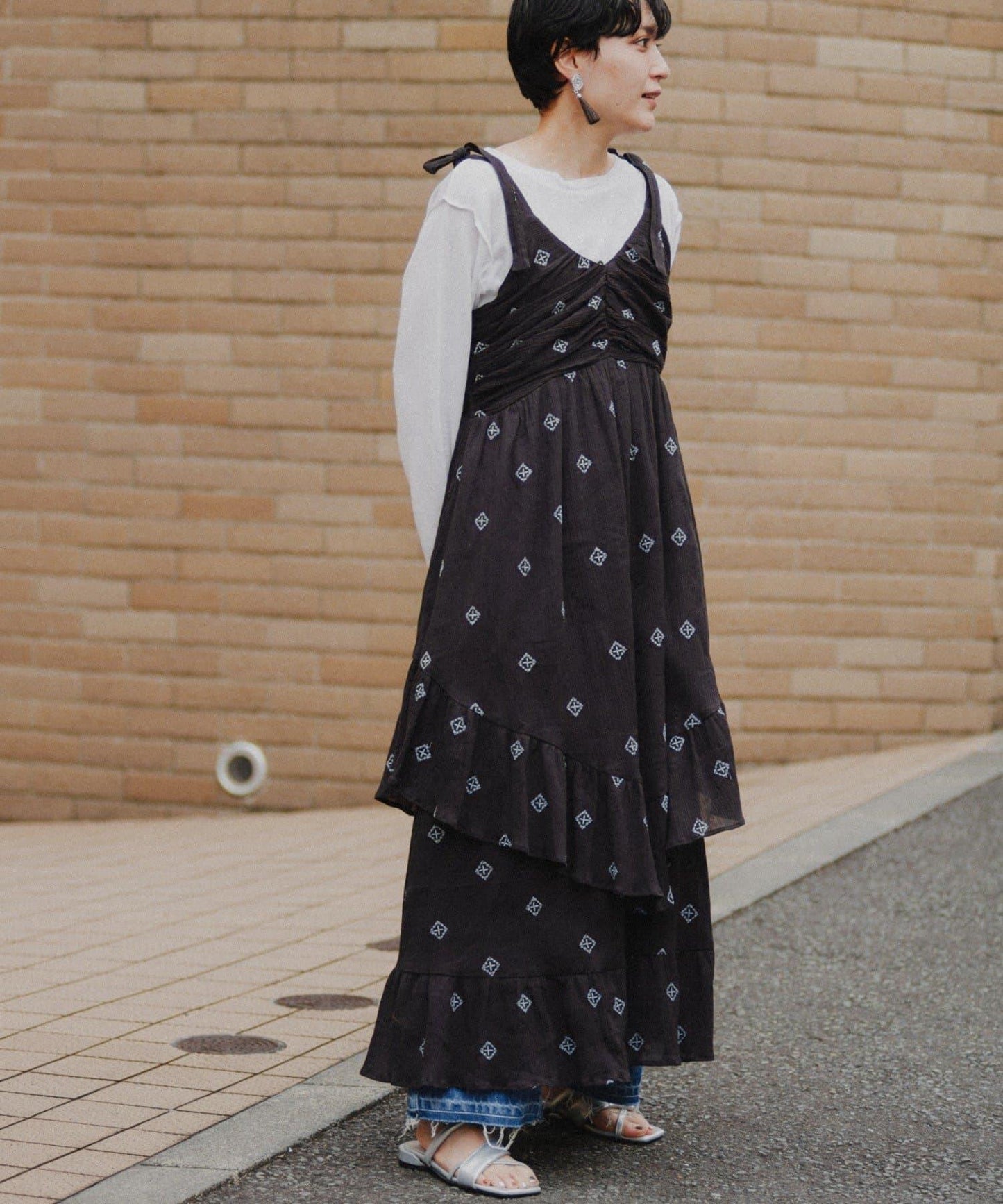 【aguni】刺繡層疊吊帶連衣裙