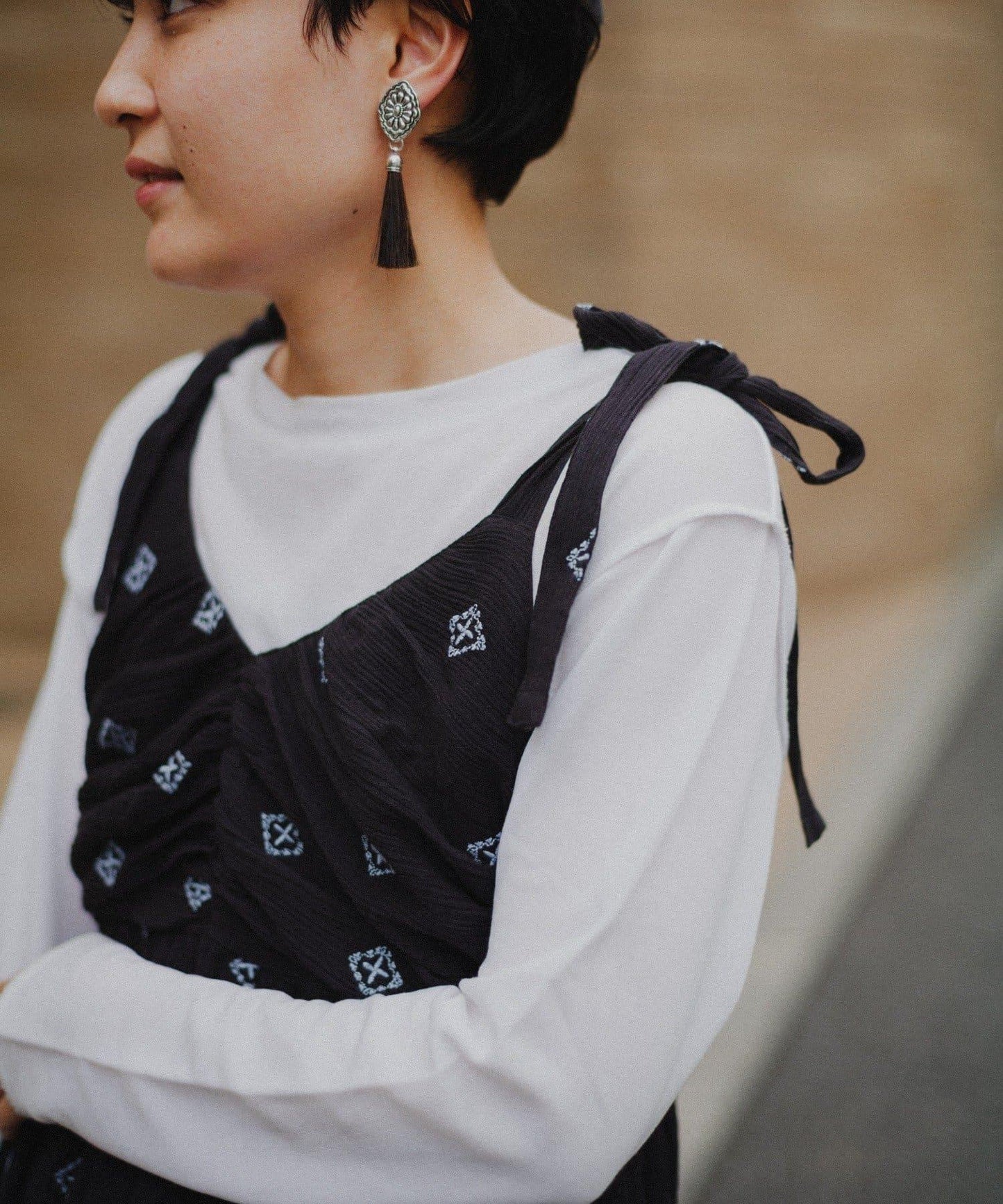 【aguni】刺繡層疊吊帶連衣裙