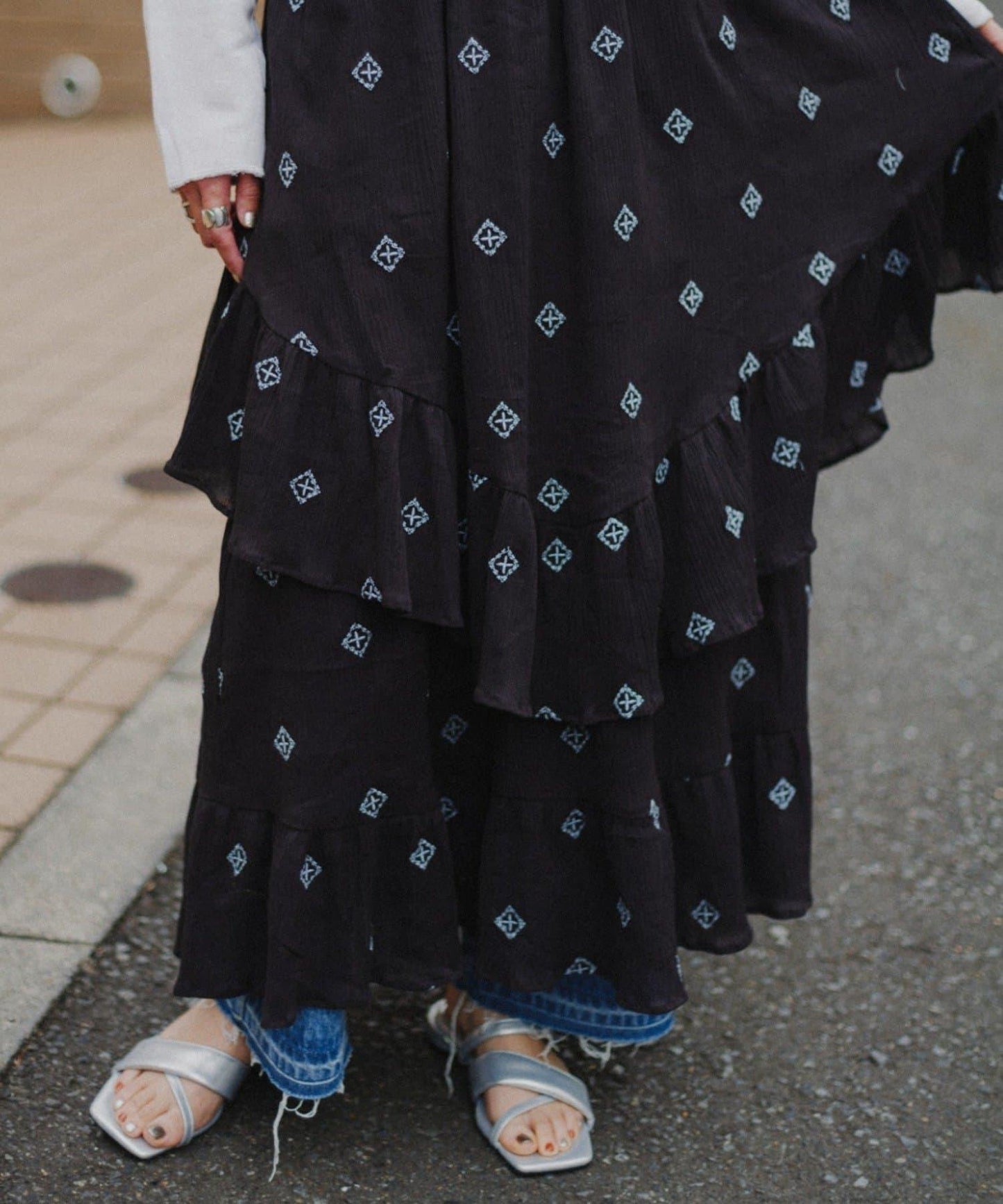 【aguni】刺繡層疊吊帶連衣裙