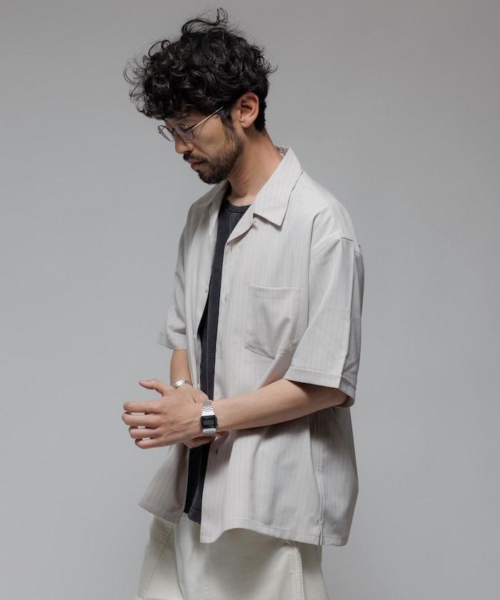 Reflax 功能性材料 輕鬆合身 條紋 開領襯衫 短袖