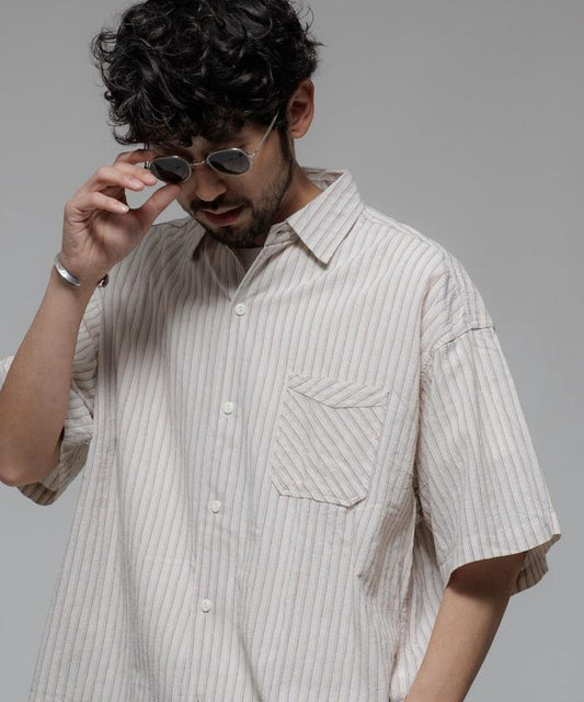 聯名 皺紋加工 舒適版型 常規領口 短袖條紋襯衫