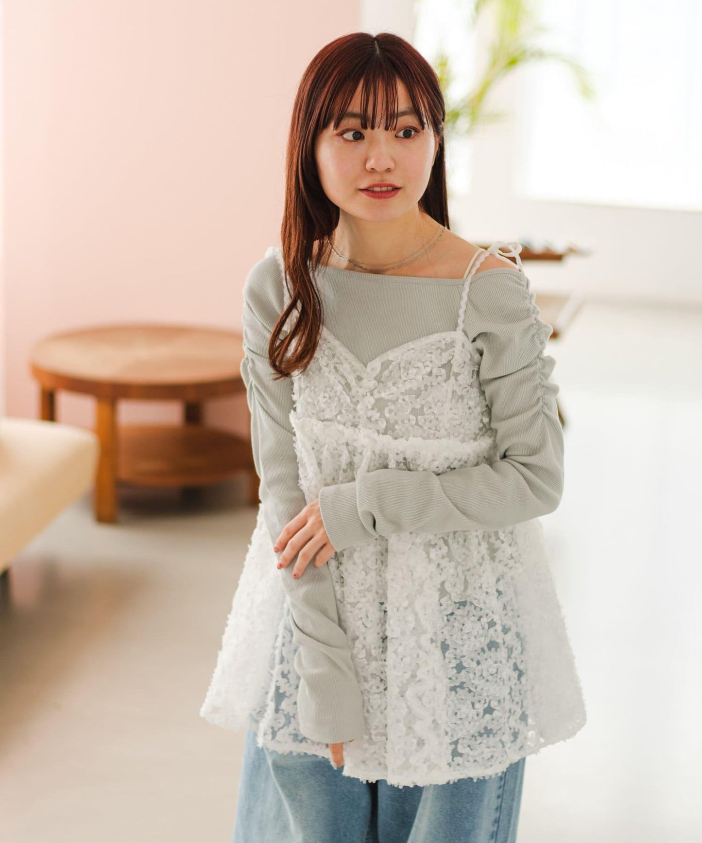 波浪刺繡蕾絲透視長款上衣