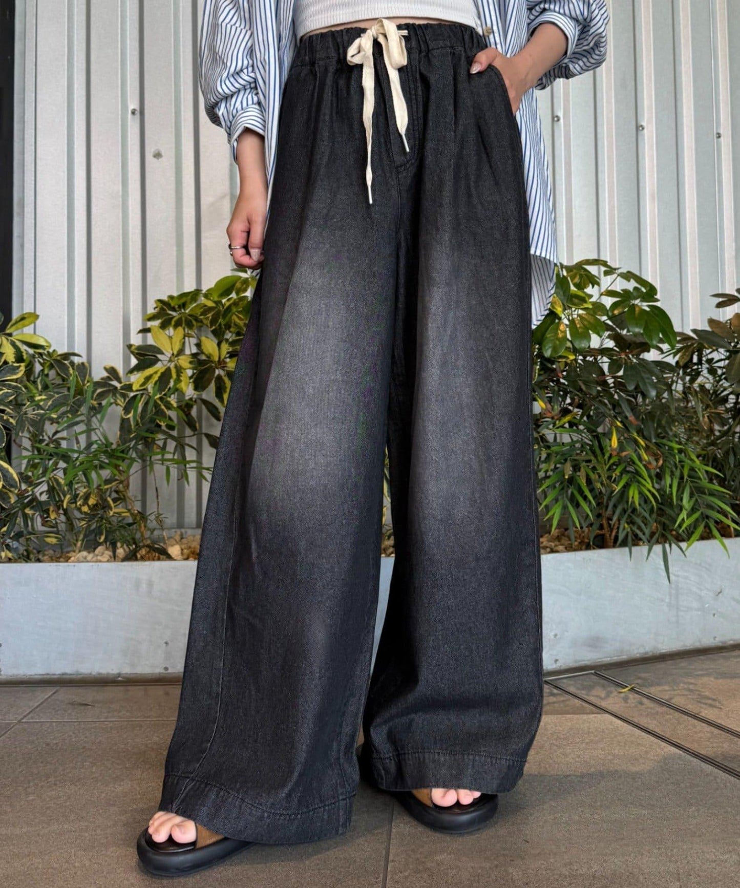 柔軟寬鬆牛仔褲