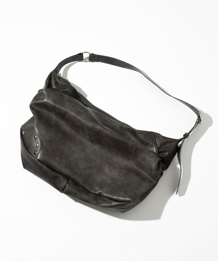 皮質圓形鉚釘肩揹包