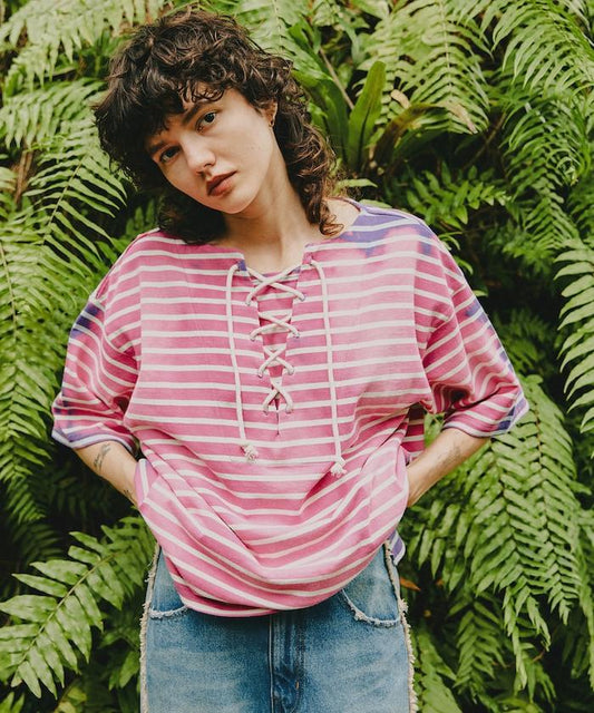 條紋漂白繫帶扣T恤