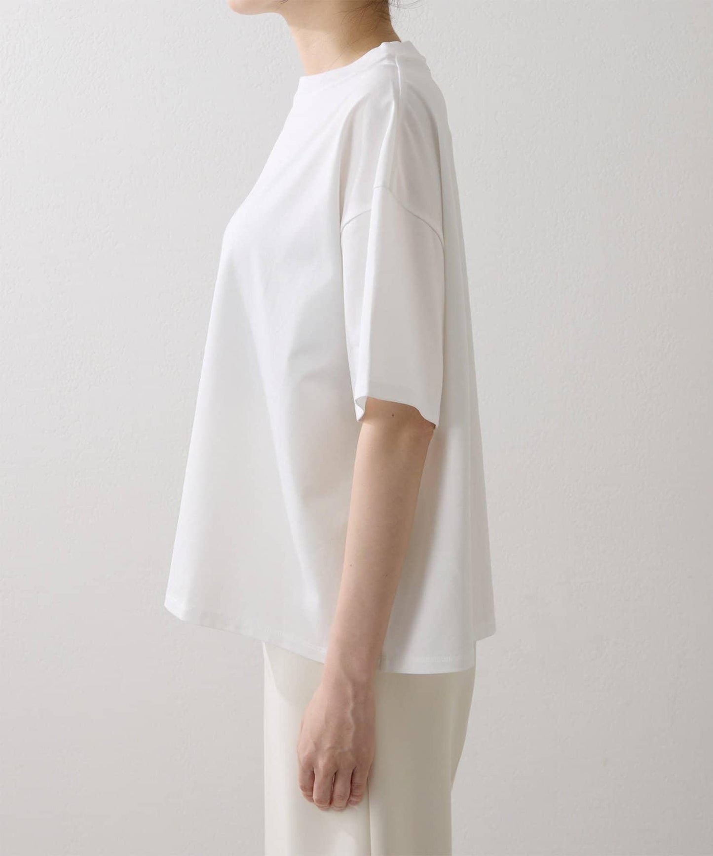 圓領棉質T恤款套頭衫