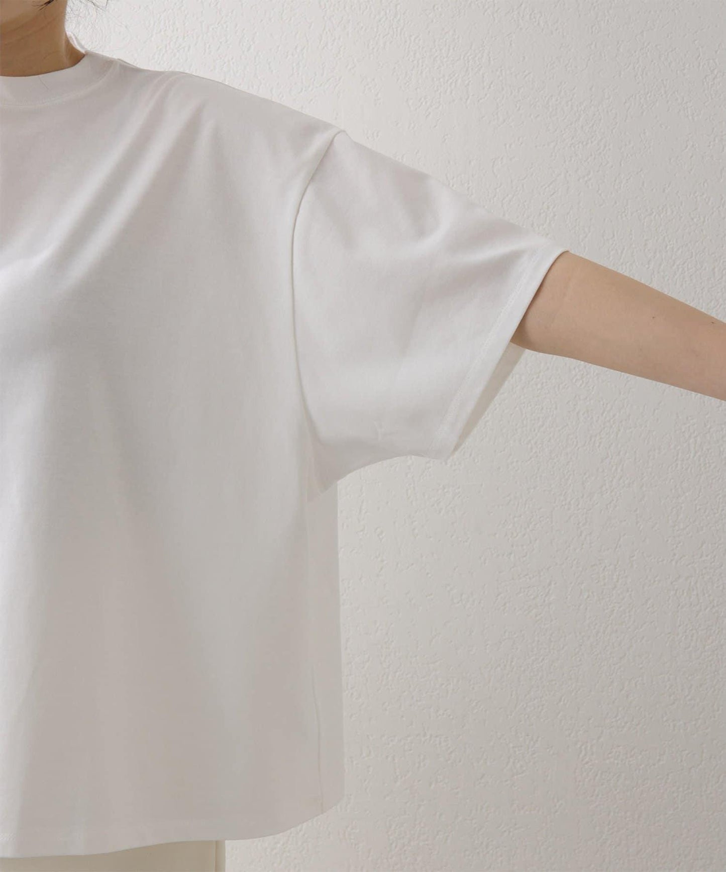 圓領棉質T恤款套頭衫