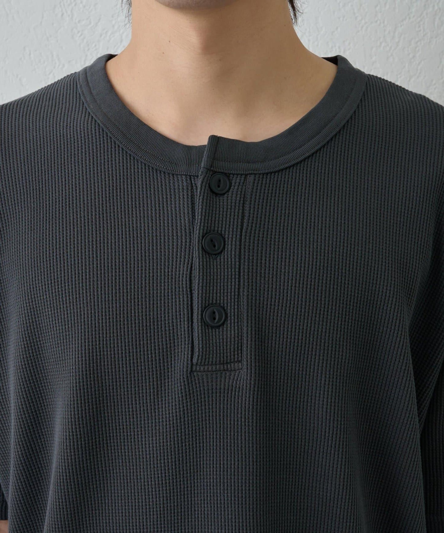 【範例】氣烤華夫餅亨利領T-shirt