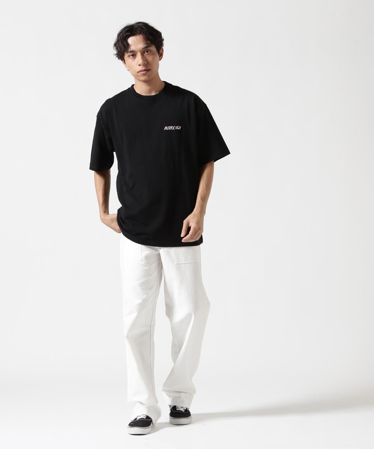 《直營店限定》塗鴉刺繡T恤