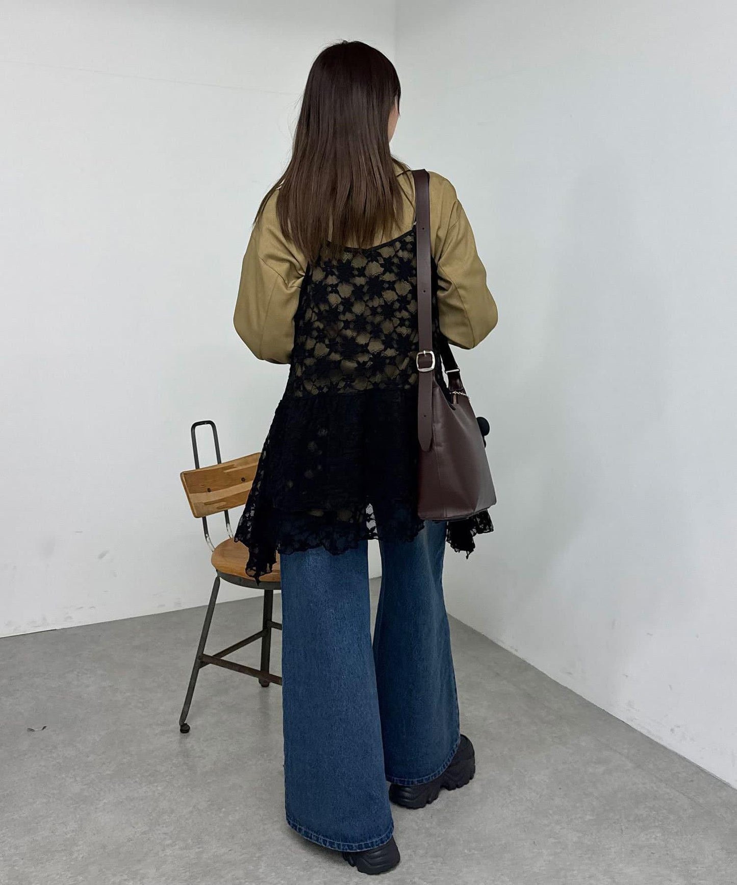 蕾絲連衣裙數字排列不規則下襬連衣裙