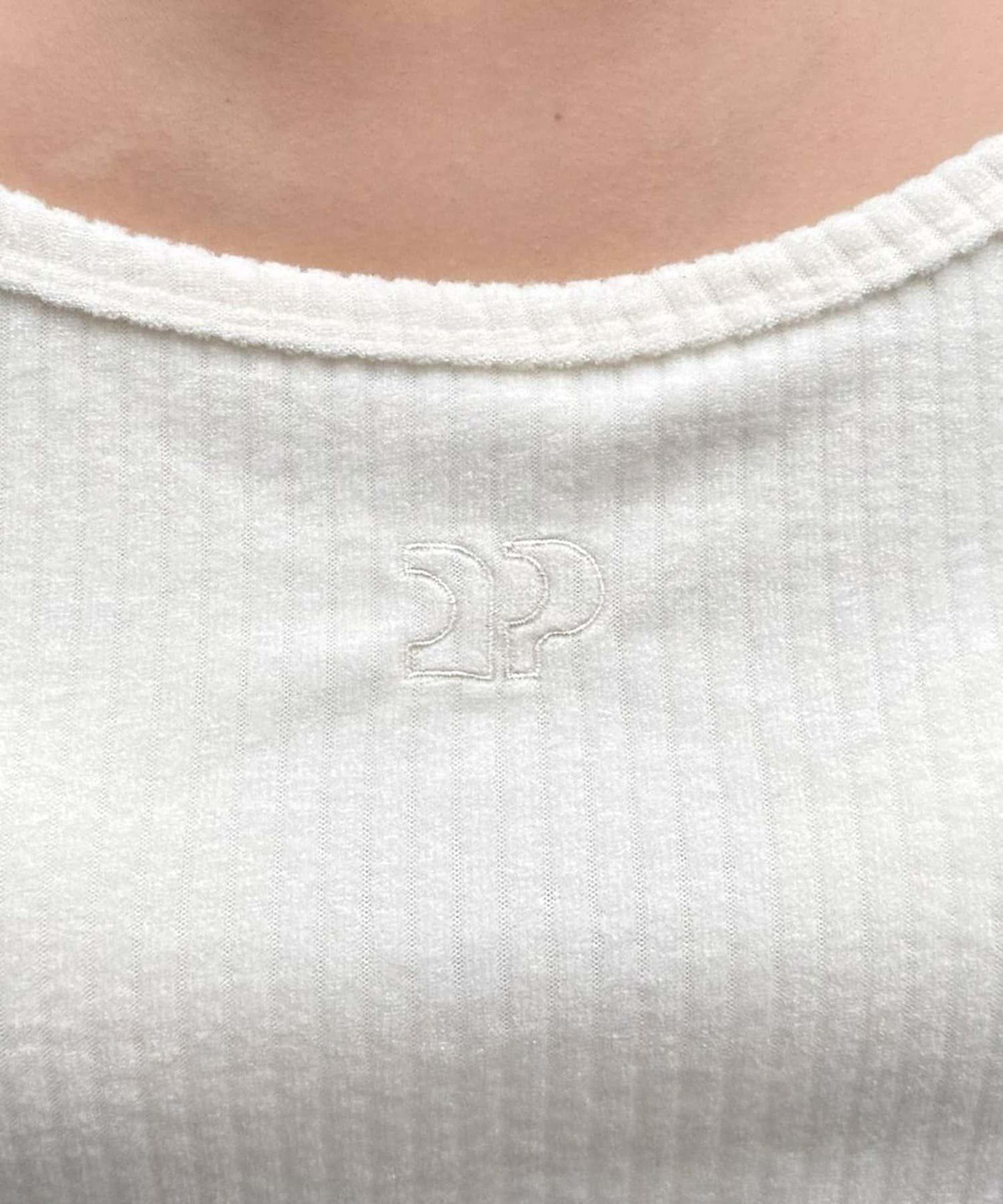 【帶杯】柔軟絨毛針織吊帶背心