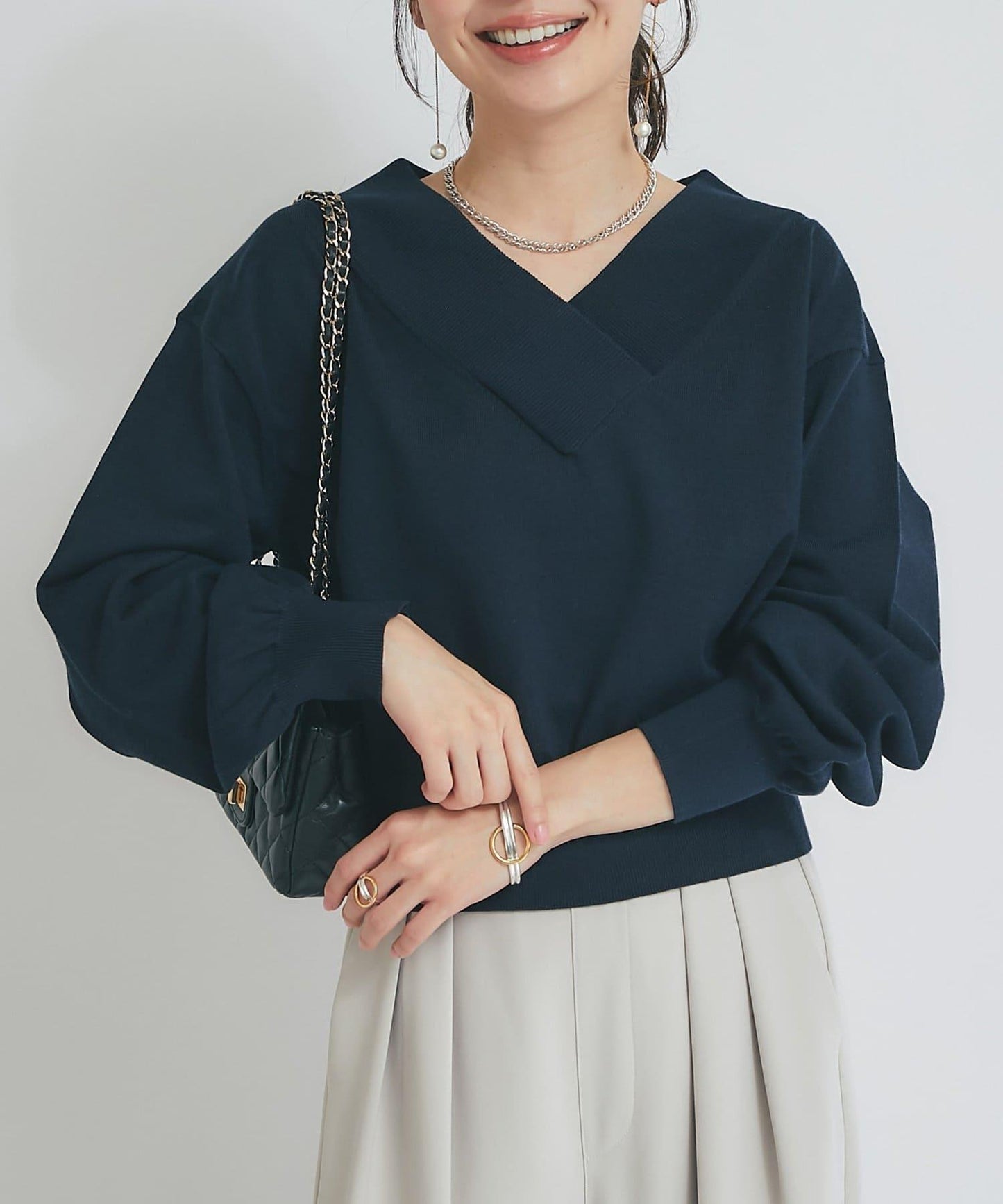 【La boutique BonBon】亮絲針織V領毛衣