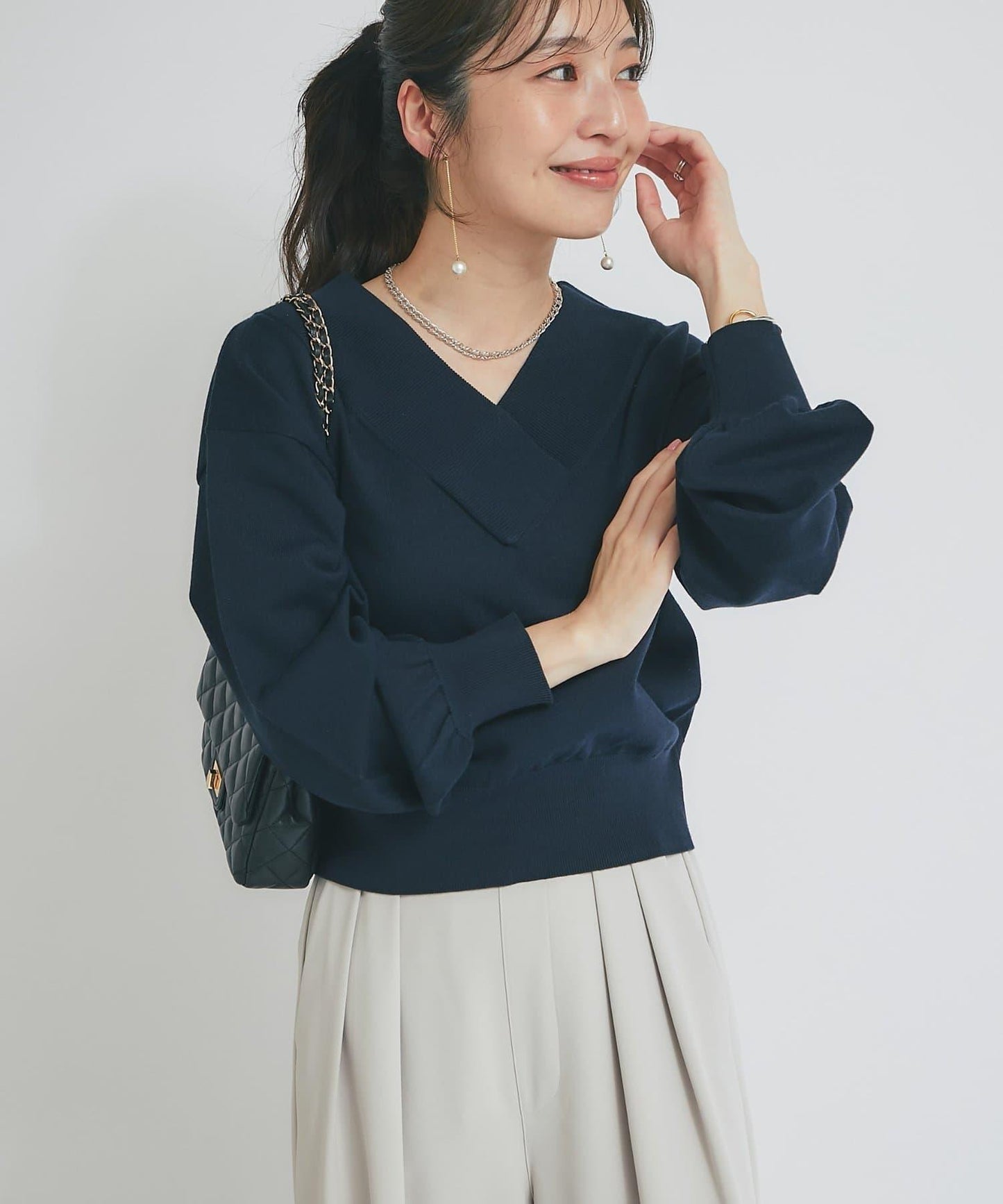 【La boutique BonBon】亮絲針織V領毛衣