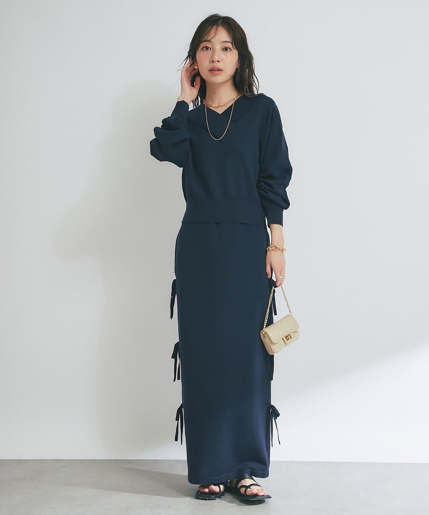 【La boutique BonBon】亮絲針織V領毛衣