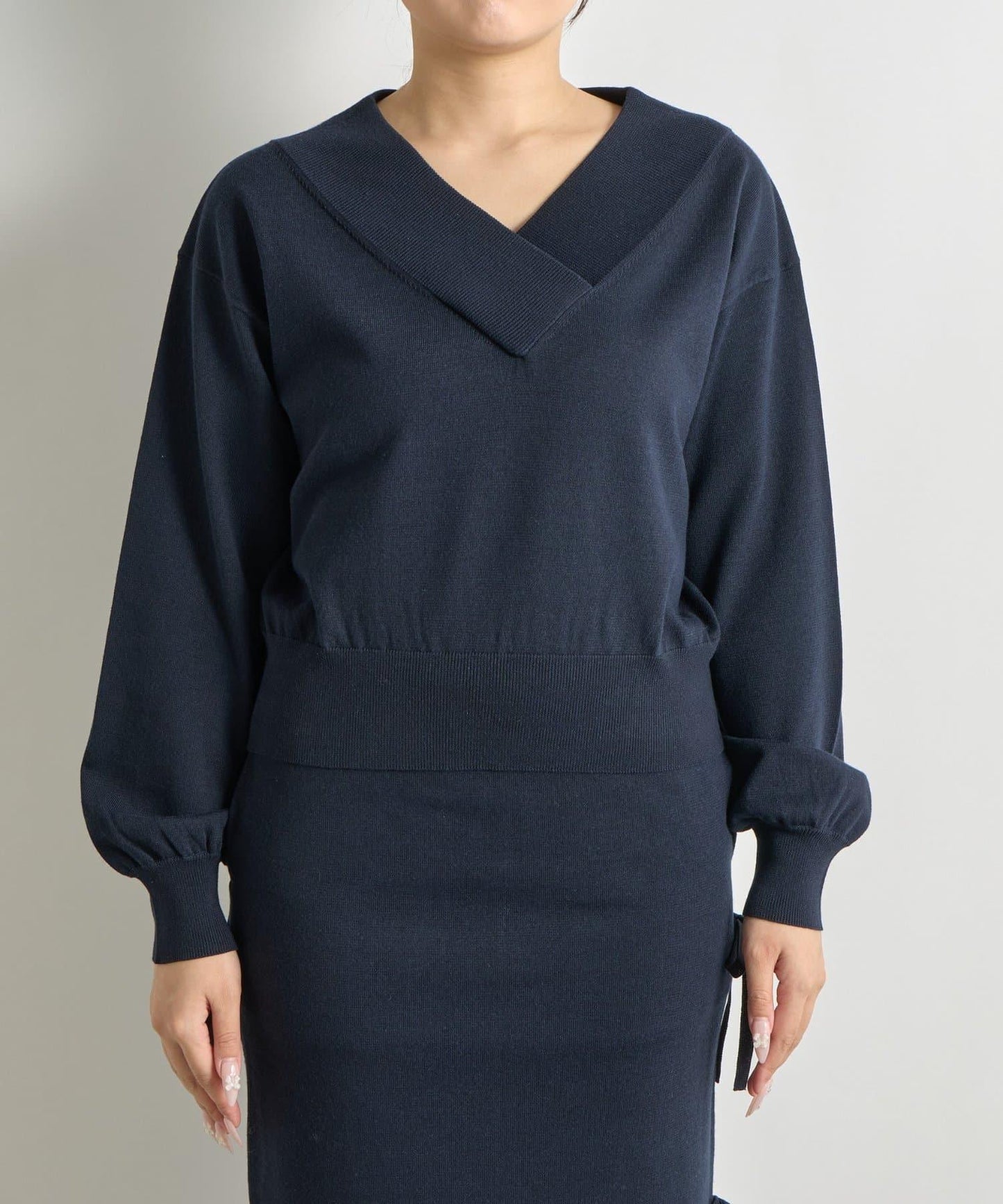 【La boutique BonBon】亮絲針織V領毛衣