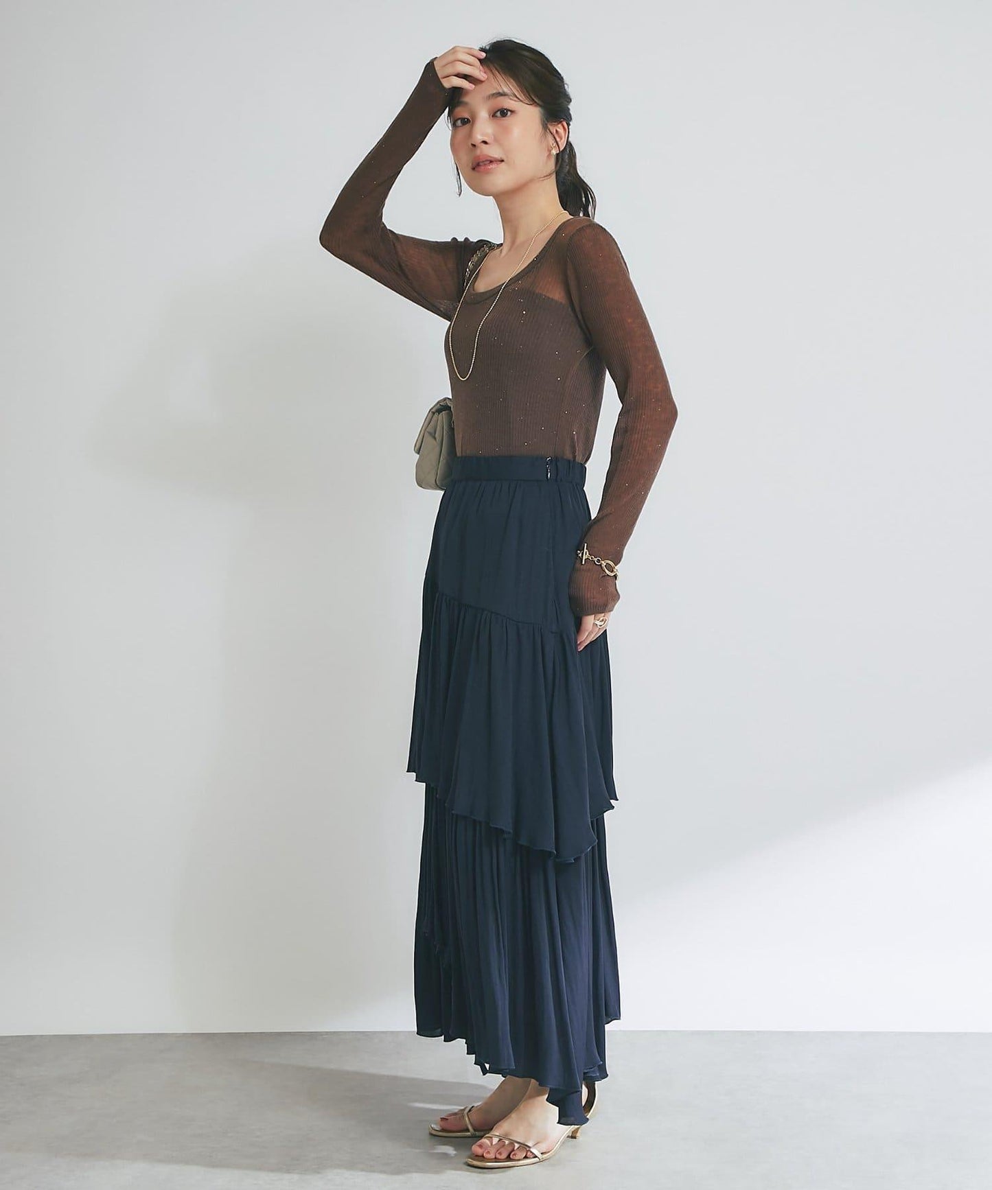 【名品・熱門單品】透明亮片雙面織針織衫