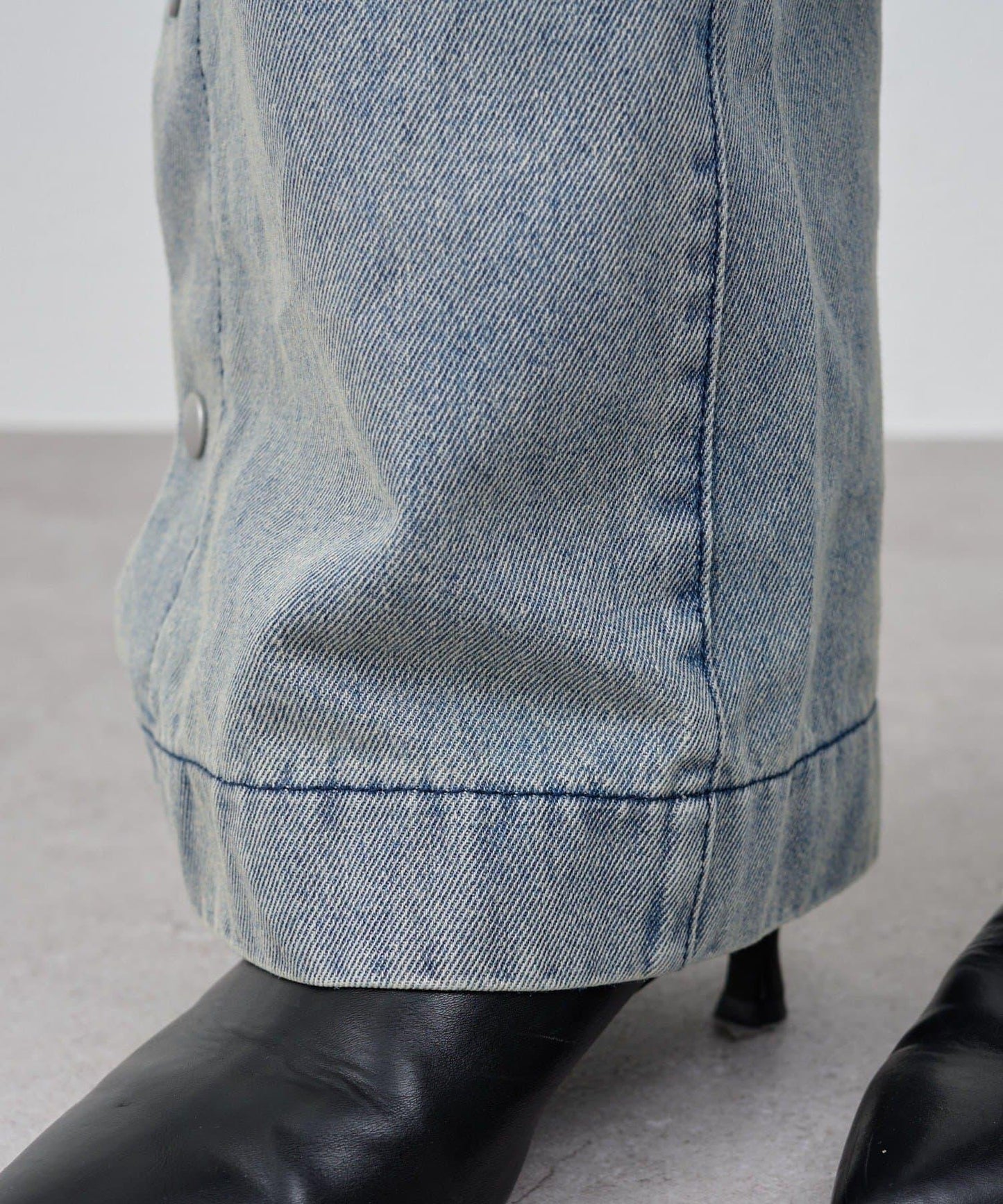 サイドボタンデニム