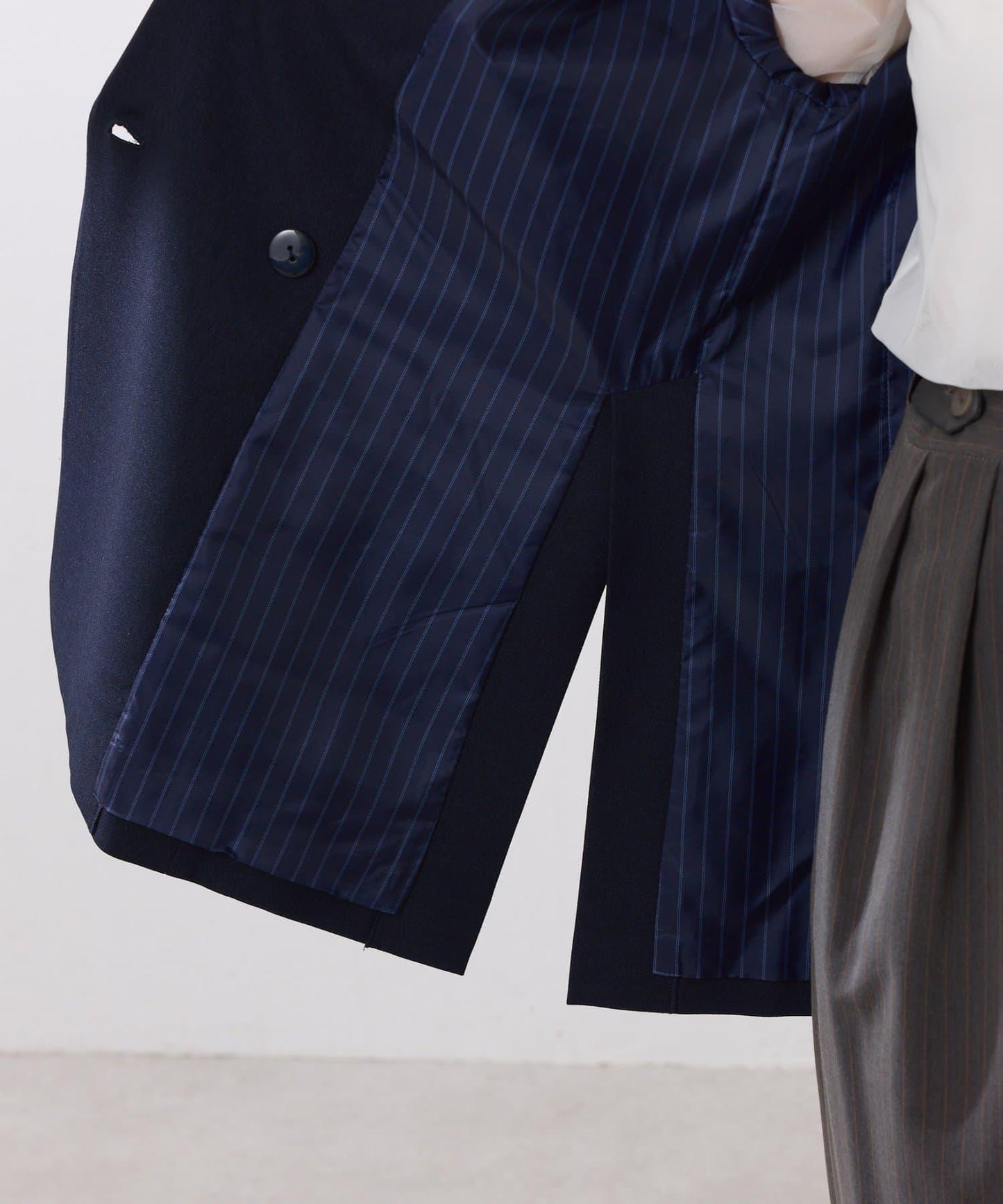 【復古款商品】羊毛仿製雙排扣夾克/卡帶服