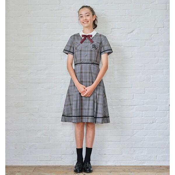 *短袖帶領連衣裙