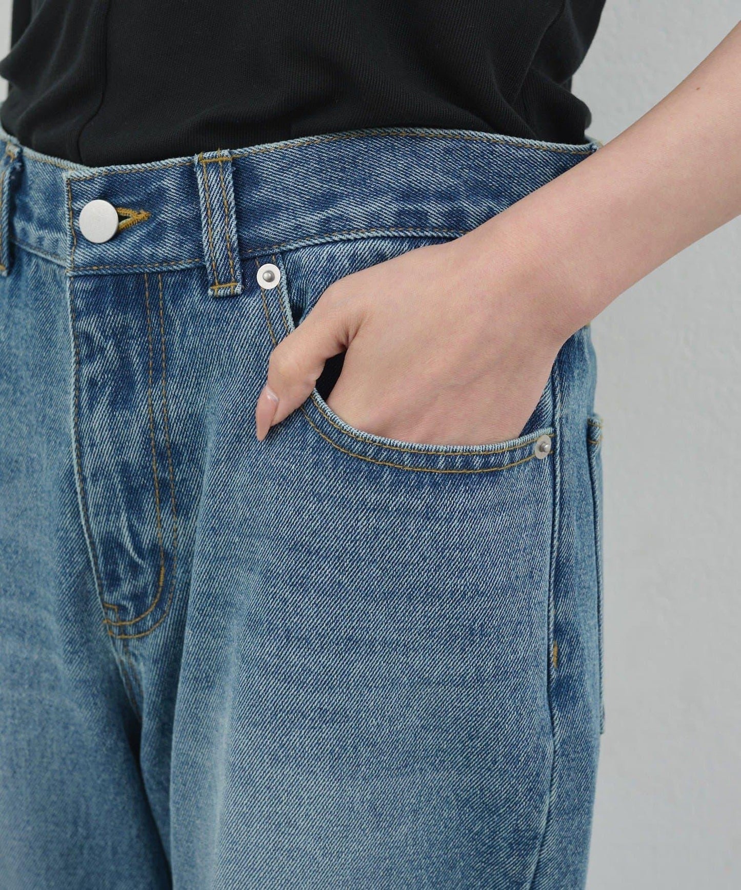 中高腰中筋喇叭牛仔褲