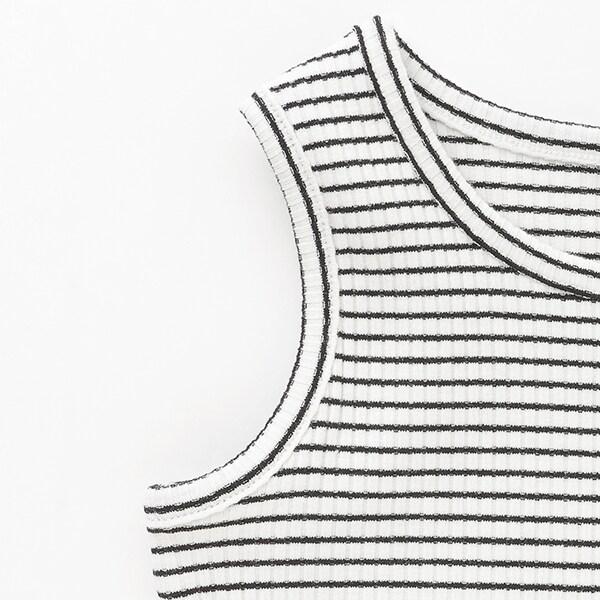 短款短袖T恤×背心